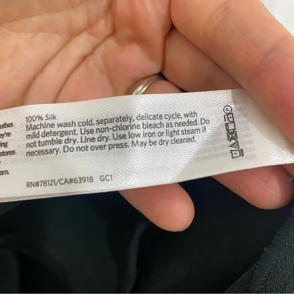 Eileen Fisher XS Ivy Green Bateau Neck Long Shell Silk Georgette Tank Top Silk